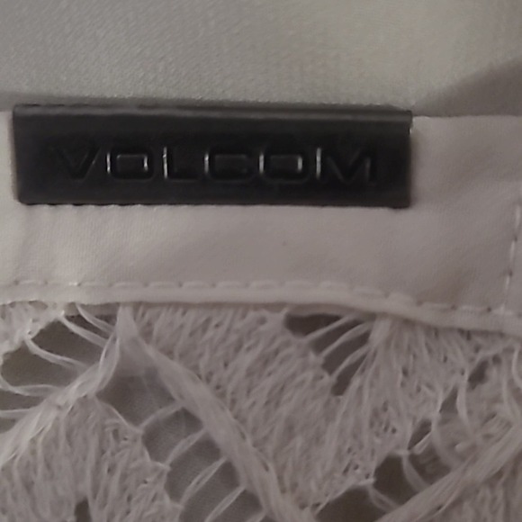 Volcom Long sleeve button down Blouse‎ Size s/p/10 - Picture 3 of 4